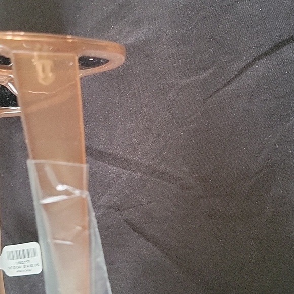 Sunglasses - Picture 3 of 5